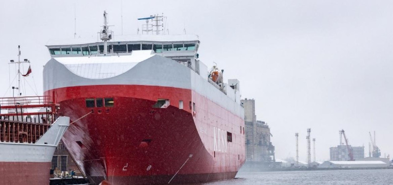 Trzy samochodowce japońskiego armatora remontowane równocześnie w Morskiej Stoczni Remontowej Gryfia