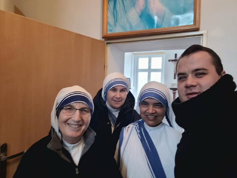 Szczecin: 7400 zł dla Sióstr Misjonarek Miłości zebrane podczas pogrzebu ks. Leśniaka