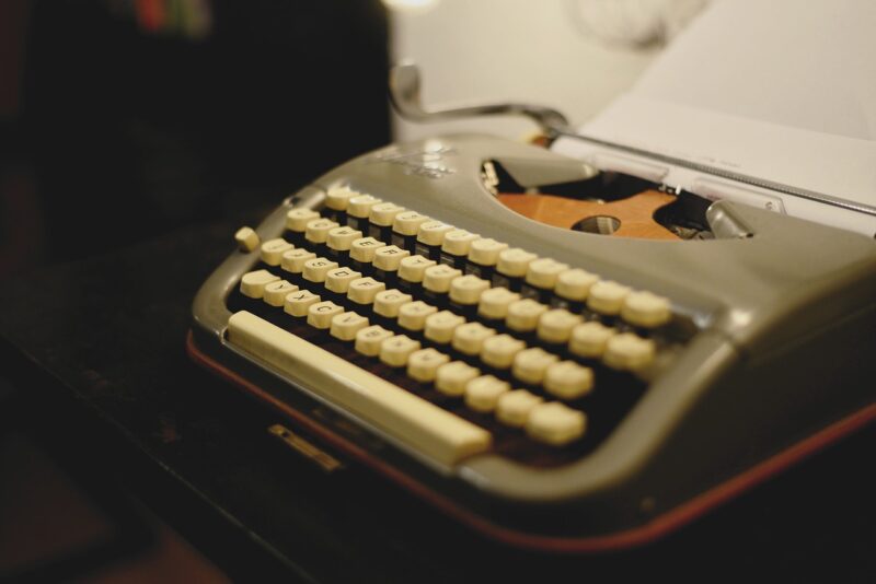 8 lutego 1953 roku Związek Literatów Polskich poparł wyrok stalinowskiego sądu
