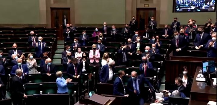 Decyzja ws. Funduszu Odbudowy. "Długi w niespotykanej dotychczas skali"