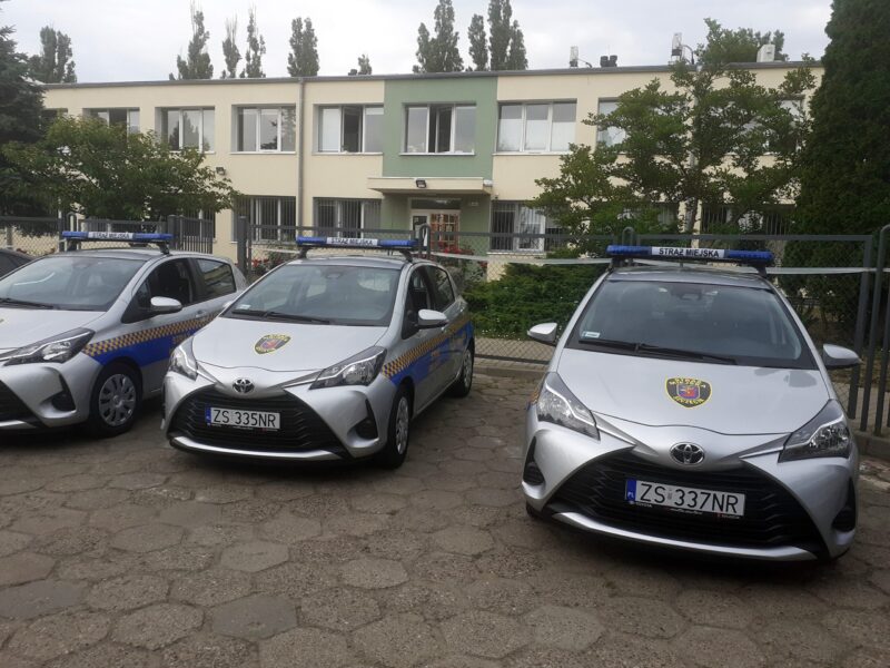 4 nowe radiowozy zastąpiły 5 wysłużonych pojazdów Straży Miejskiej