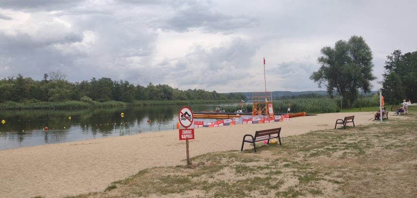 Szczecin: Czerwona flaga na Dziewokliczu. Czy powodem są Sinice?