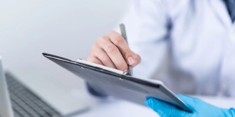 Pijany lekarz na dyżurze w szpitalu