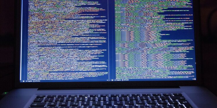 Cyberatak na Ukrainę i ogłoszenie stopnia alarmowego ALFA-CRP w Polsce