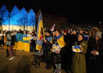 Manifestacja na placu Solidarności. Polacy i Ukraińcy przeciwko wojnie
