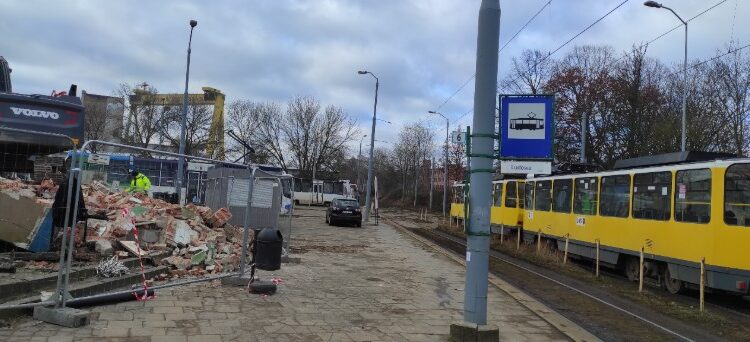 Szczecin: Patriotyczna wiata wyburzana