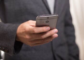 Telefony i wiadomości z groźbami śmierci. 32-latek odpowie za nękanie