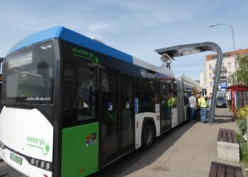 25 milionów na nowe autobusy i tramwaje
