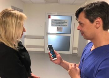 Szczecin: Koniec z barierą językową! Nowoczesne translatory trafiły do szpitala w Zdrojach