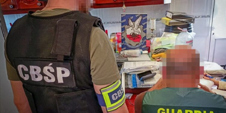 Wyłudzali VAT, szczecińskie CBŚP zatrzymało ich w Las Palmas