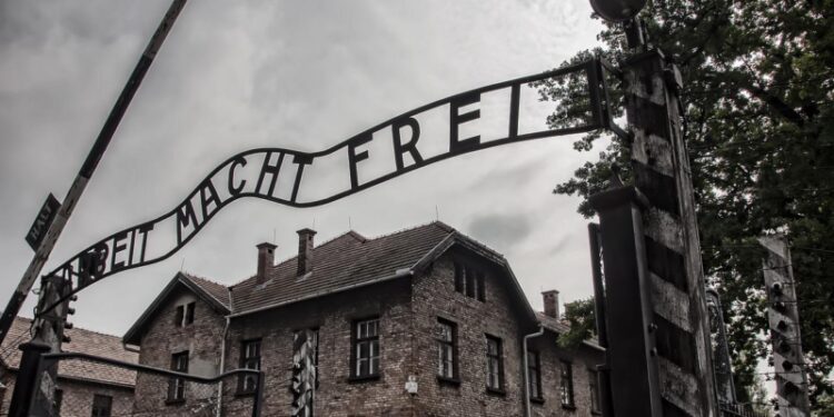 Niemieckie „fabryki śmierci”. Dzień Pamięci Ofiar Nazistowskich Obozów