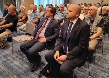 „Niedokończone Msze Wołyńskie”. Pełna sala na wartościowej konferencji w Szczecinie