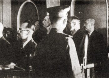 Pokazowy "proces szesnastu"