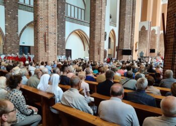 50-lecie diecezji szczecińsko-kamieńskiej. Tłumy w Archikatedrze