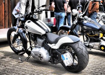 Narkotyki, maczety i Harleye. Zatrzymano członków klubu motocyklowego.