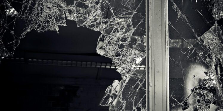 Włamywał się do sklepów w centrum