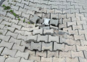 Krajobraz jak po wojnie. Nowo remontowana ulica Piaskowa w opłakanym stanie po ostatniej ulewie