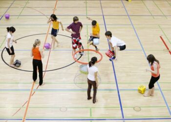 30% uczniów nie bierze udziału w lekcjach WF. Szykują się zmiany w szkołach