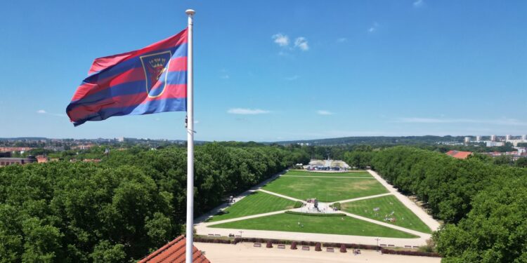 Jak bardzo zadłużony jest Szczecin i miejskie spółki? Stan oficjalny i faktyczny