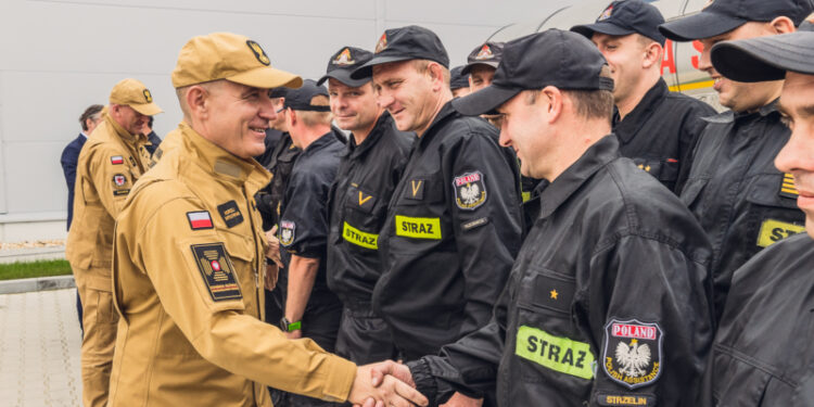 Misja we Francji zakończona sukcesem. Strażacy z zachodniopomorskiego wrócili do domów [WIDEO]