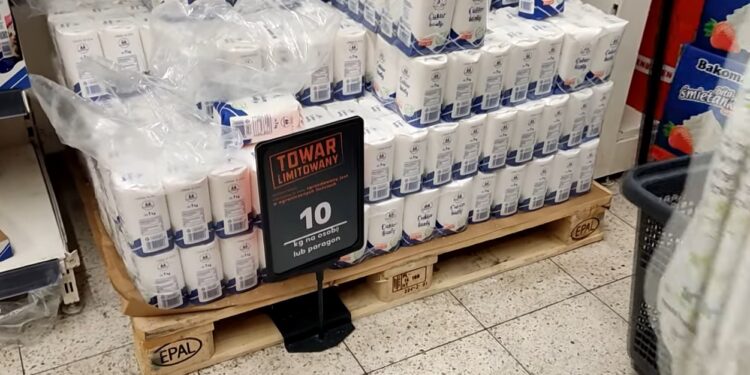 Zamówiła cukier przez Internet w „okazyjnej” cenie. Straciła blisko 1000 zł