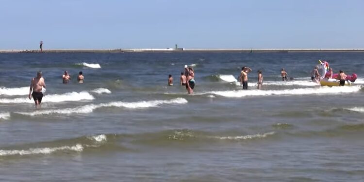 Świnoujście: Zakaz kąpieli na części kąpielisk!