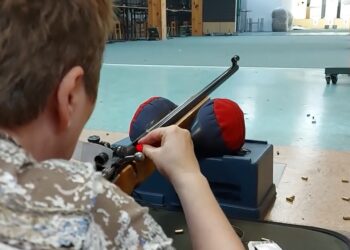 „Strzelectwo dla każdego”. Jak skorzystać z bezpłatnego kursu strzeleckiego?