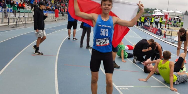 Marcel Kowalski mieszkaniec Pyrzyc wywalczył w Brnie złoty medal w biegu na 1500 metrów