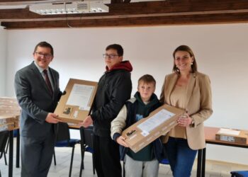 Laptopy dla dzieci z wsi popegeerowskich