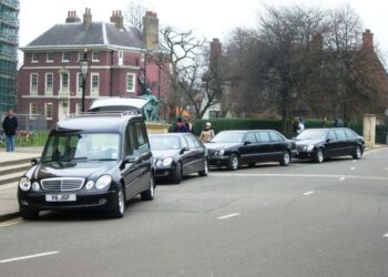 Jechał karawanem po pijaku, teraz odpowie przed sądem