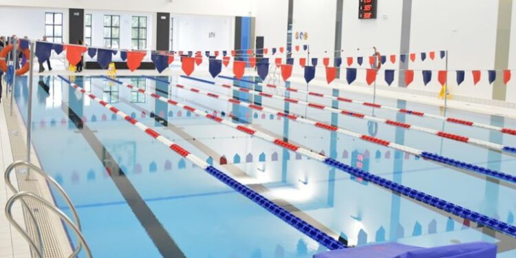 Na stargardzkim basenie ratownik uratował płetwonurka