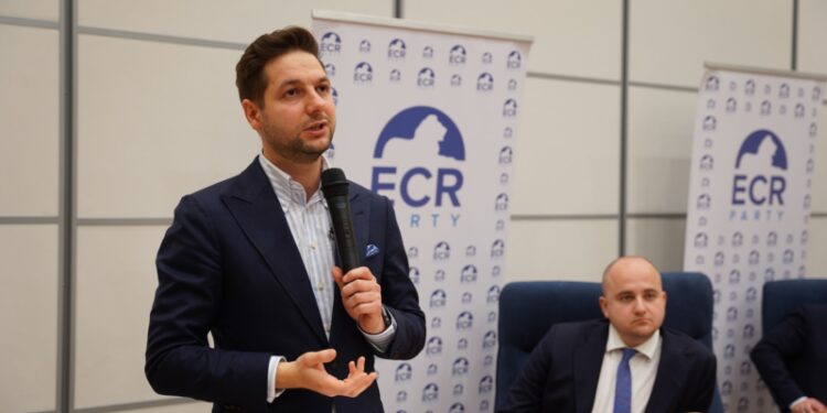 Pełne sale na spotkaniu z Patrykiem Jakim w Szczecinie i Gryfinie