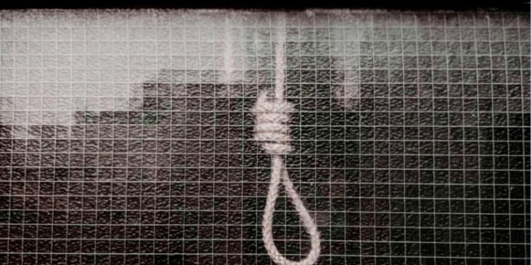 Police: mundurowi w ostatniej chwili uratowali niedoszłego samobójcę