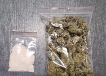 Policjanci zatrzymali 4 mężczyzn i zabezpieczyli prawie pół kilograma narkotyków