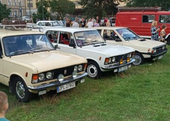 Szczecin: Piękne samochody i mikołajkowa akcja charytatywna!