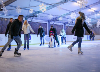 Większe i z nowym systemem obsługi klientów. Wkrótce rusza lodowisko przy Netto Arenie!