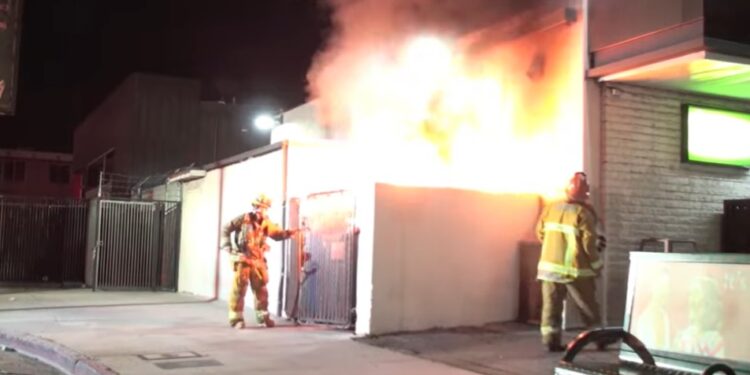Szczecin: Podpalał śmietniki na terenie miasta. Trafił do aresztu, a wkrótce stanie przed sądem