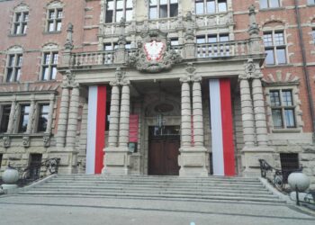 Wydawanie paszportów. Wielkie zmiany i chwilowe utrudnienia