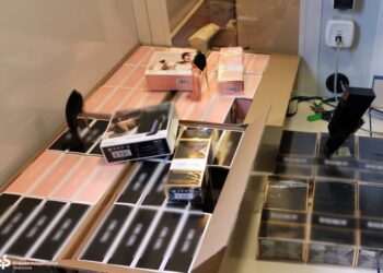 Wielki pech z podrobionymi perfumami w tle