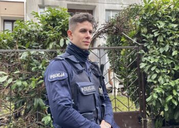 Policjanci uratowali niepełnosprawnych z pożaru