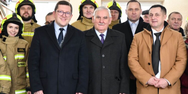 Pieniądze z Funduszu Sprawiedliwości na niezbędny sprzęt dla strażaków z regionu