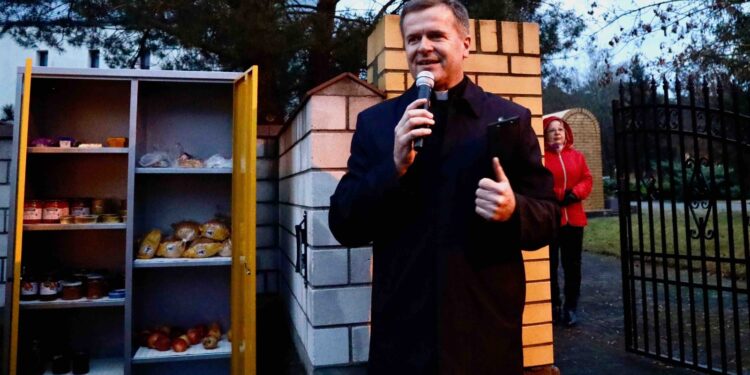 Nowa Jadłodzielnia stanęła na terenie parafii w Dąbiu!