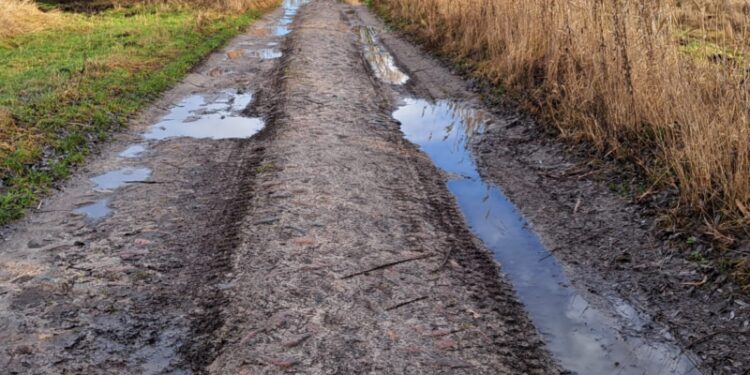 Miało być „Otwieranie Północy” – zamiast tego jest błoto, bruk i dziury
