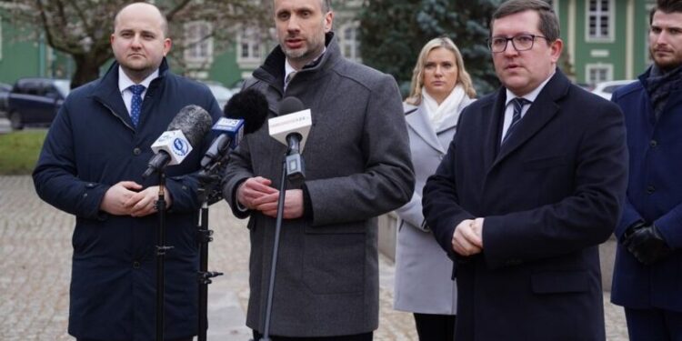 Janusz Kowalski w Szczecinie: Pora na repolonizację. Ciepło musi być polskie, a nie niemieckie