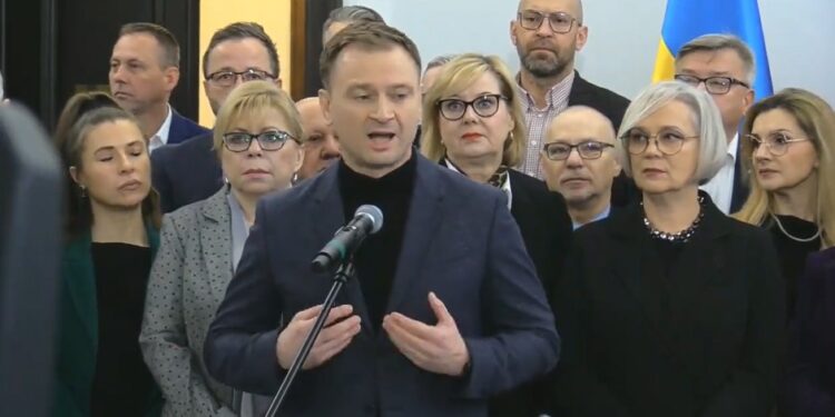 Nitras „przypilnuje” wyborów. Czy to odpowiednia osoba do takiego zadania?