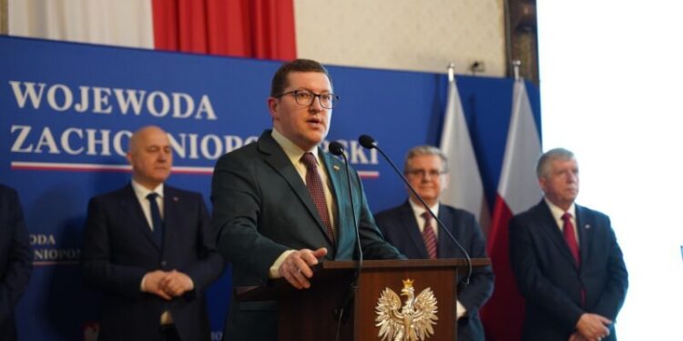 Zaprzysiężenie nowych strażaków. Mateusz Wagemann: służba obdarzona przez Polaków ogromnym zaufaniem