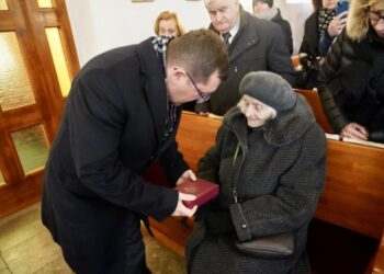 „Żywia” odeszła na wieczną wartę. Białogard pożegnał prawdziwą bohaterkę