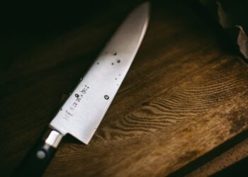 Groził mieszkańcom nożem kuchennym. Sprawca rozboju z Mirosławca aresztowany