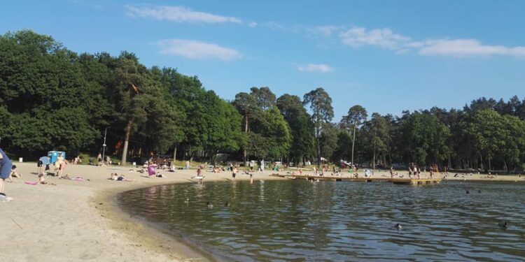 Nie będzie wydłużenia sezonu. W Szczecinie kąpieliska dostępne tylko do końca sierpnia