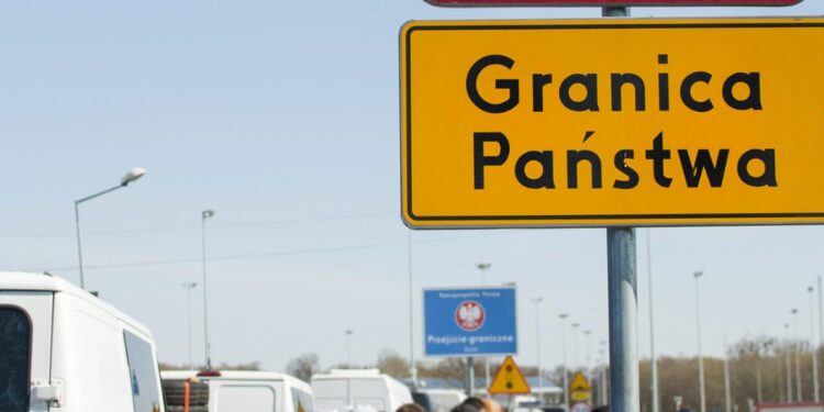 Zakaz importu produktów rolnych z Ukrainy. „Nie przejmować się, robić swoje w trosce o Polskę”